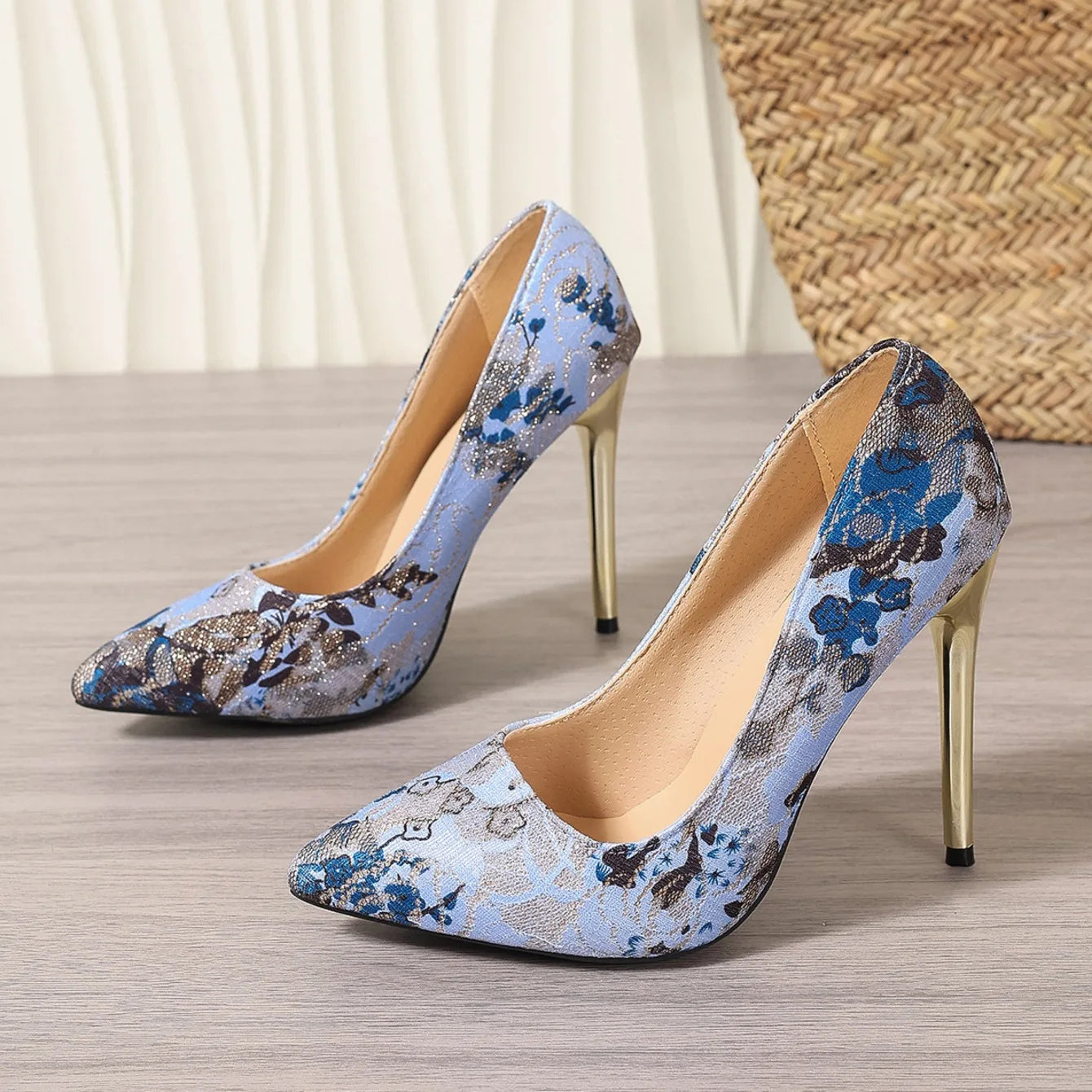 "Embroidered Fashion" Women's Pumps
