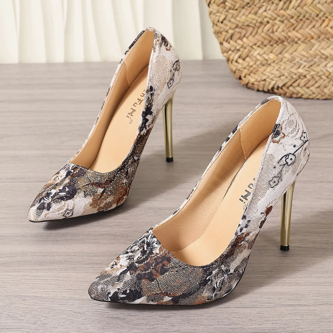 "Embroidered Fashion" Women's Pumps